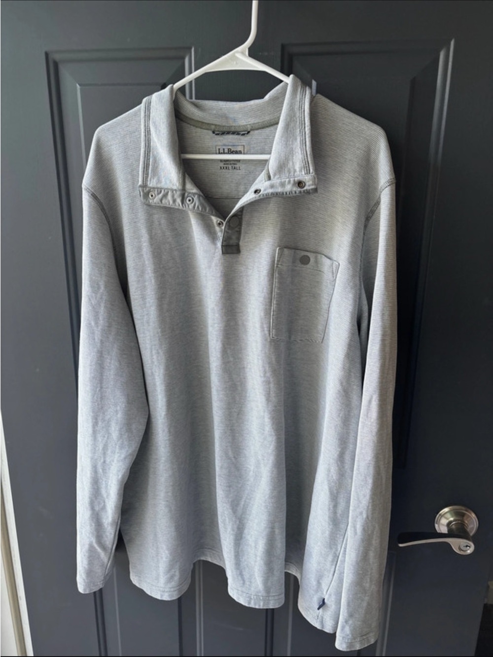 L.L. Bean Men’s Light Gray Snap-Placket Long Sleeve Shirt